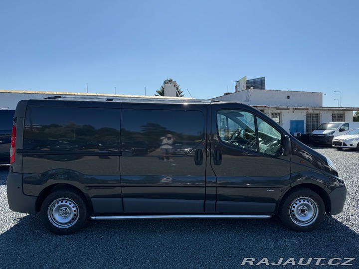 Opel Vivaro 2.0 CDTi 84Kw L2H1 2011