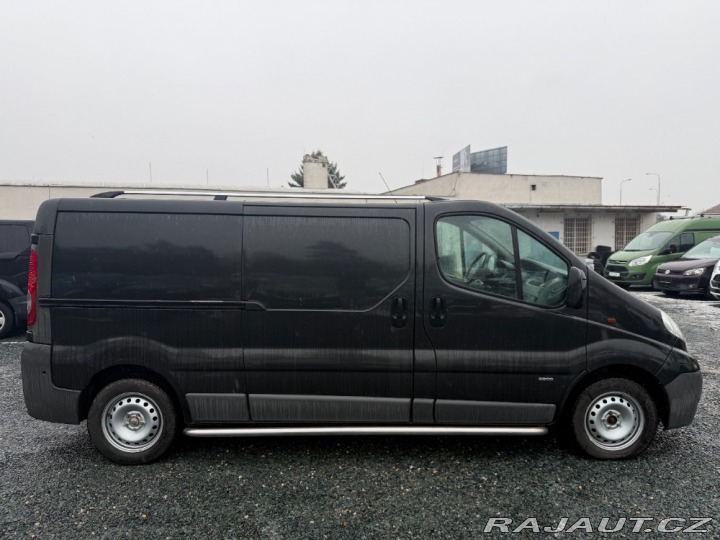 Opel Vivaro 2.0 CDTi 84Kw L2H1 2011