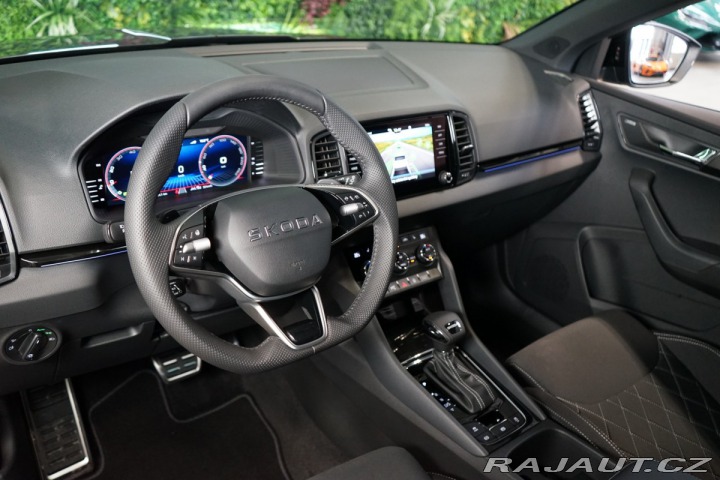 Škoda Karoq 1.5TSI*ACC*DSG*TAŽNÉ*LED* 2025