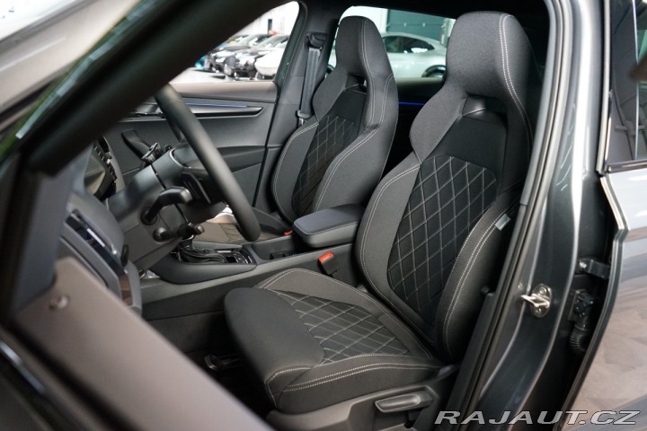 Škoda Karoq 1.5TSI*ACC*DSG*TAŽNÉ*LED* 2025