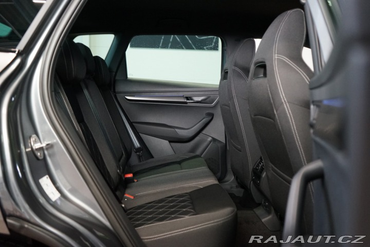 Škoda Karoq 1.5TSI*ACC*DSG*TAŽNÉ*LED* 2025