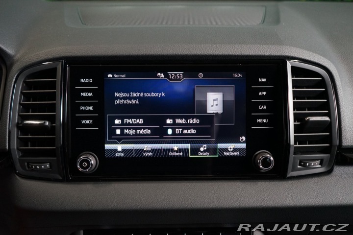 Škoda Karoq 1.5TSI*ACC*DSG*TAŽNÉ*LED* 2025