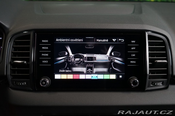 Škoda Karoq 1.5TSI*ACC*DSG*TAŽNÉ*LED* 2025