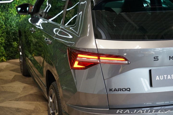 Škoda Karoq 1.5TSI*ACC*DSG*TAŽNÉ*LED* 2025