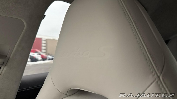 Porsche Panamera Turbo S 2021