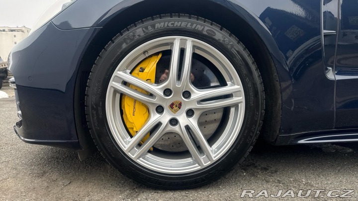Porsche Panamera Turbo S 2021