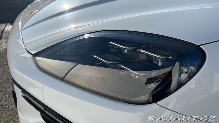 Porsche Cayenne Turbo E-Hybrid 2023