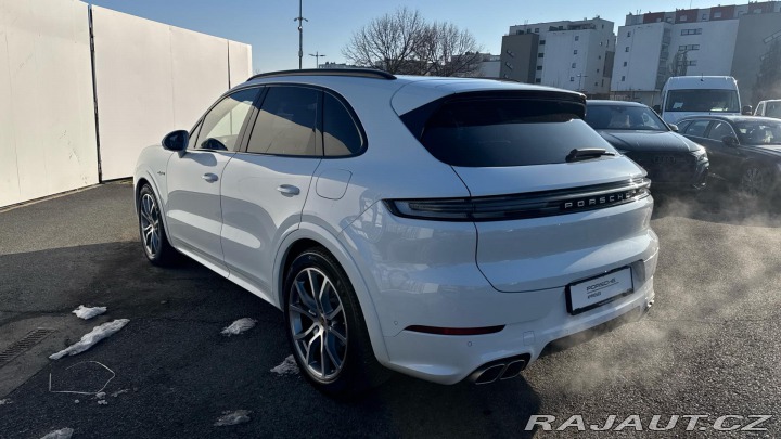Porsche Cayenne Turbo E-Hybrid 2023