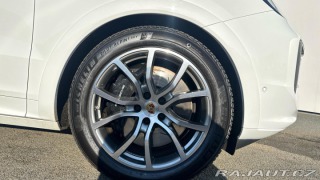 Porsche Cayenne Turbo E-Hybrid 2023