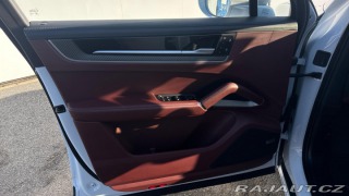 Porsche Cayenne Turbo E-Hybrid 2023