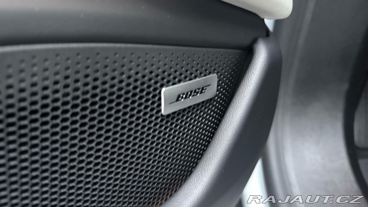 Porsche Taycan Turbo Cross Turismo 2025