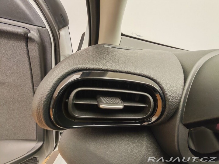 Toyota Yaris 1,5 Hybrid e-CVT Limited 2025