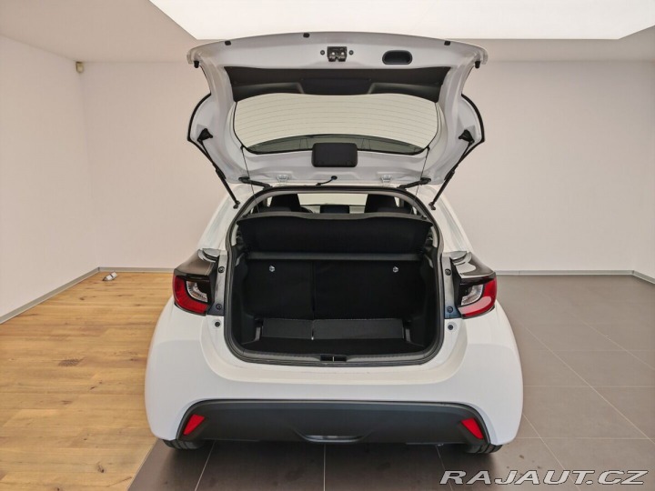 Toyota Yaris 1,5 Hybrid e-CVT Limited 2025