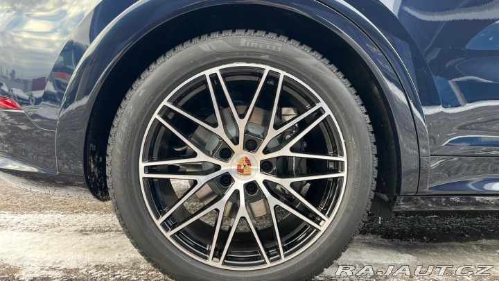 Porsche Cayenne E-Hybrid 2025