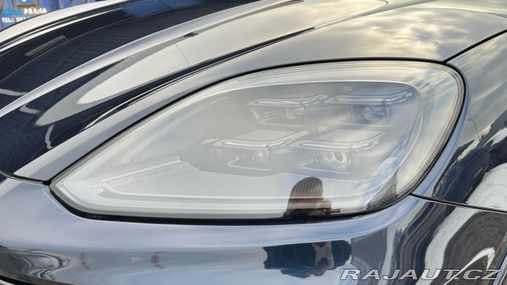 Porsche Cayenne E-Hybrid 2025