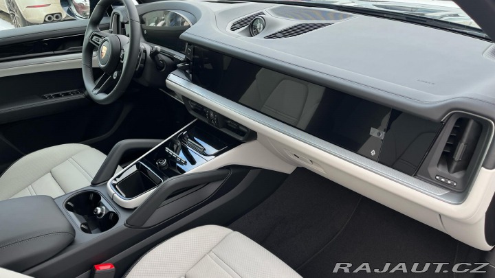 Porsche Cayenne E-Hybrid 2025