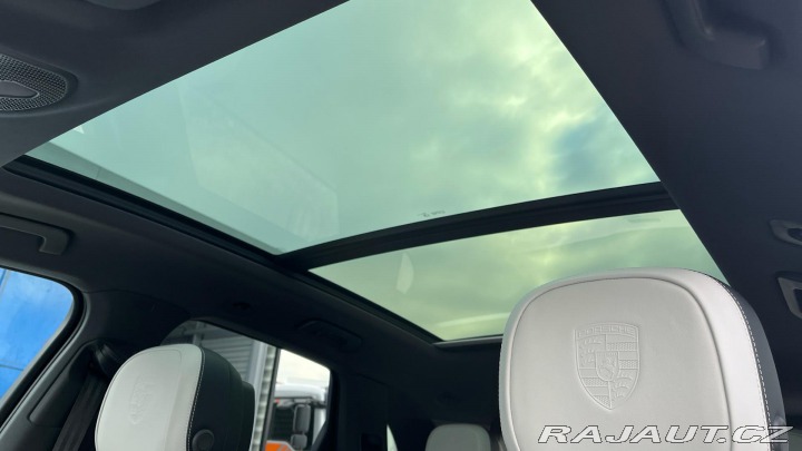 Porsche Cayenne E-Hybrid 2025