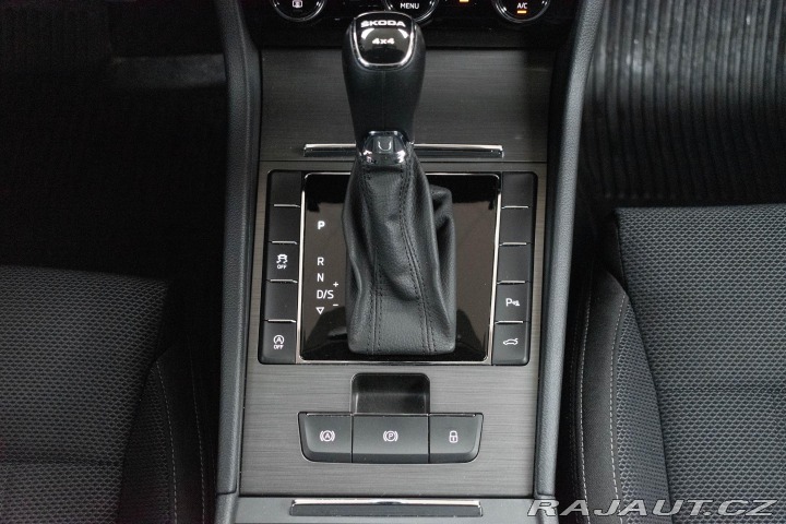 Škoda Superb 2.0TDI 147 4x4*STYLE*DPH* 2022