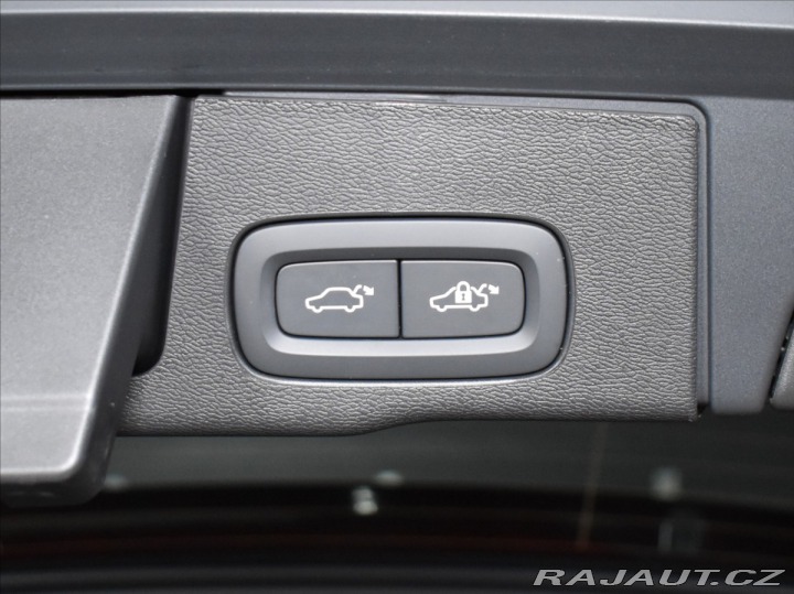 Volvo XC60 2,0 B5 AWD Plus 2025