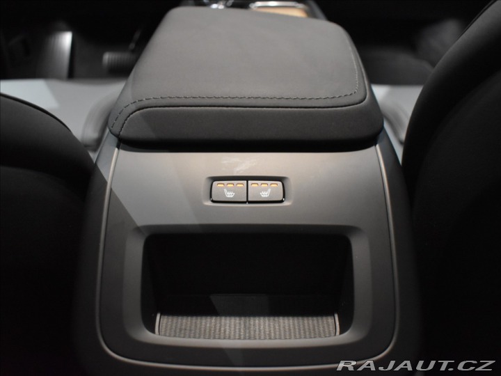 Volvo XC60 2,0 B5 AWD Plus bezklíč,B 2025