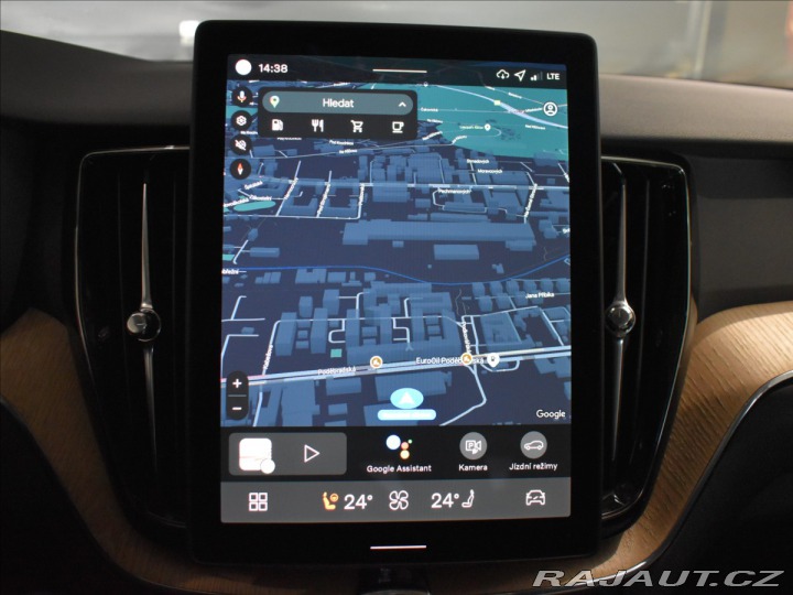 Volvo XC60 2,0 B5 AWD Plus 2025