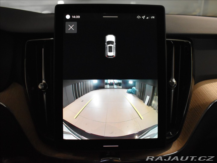 Volvo XC60 2,0 B5 AWD Plus 2025