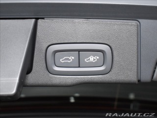 Volvo XC60 2,0 B5 AWD Plus 2025