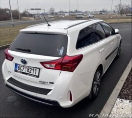 Toyota Auris 1,8   Hybrid Executive 2014