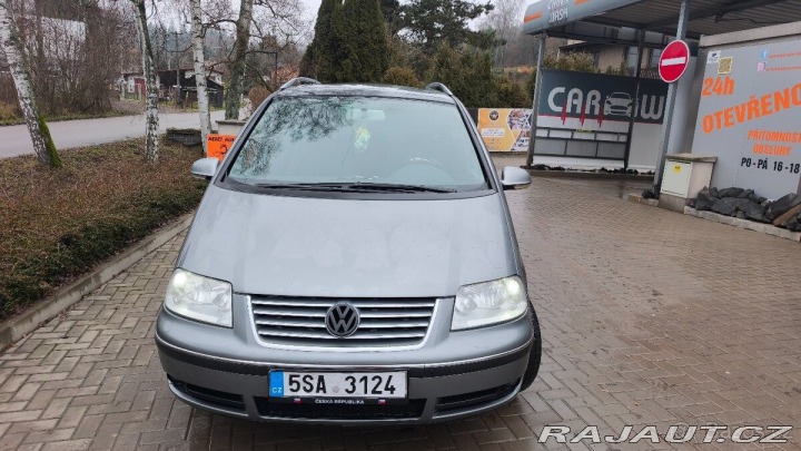 Volkswagen Sharan 1,9   tdi 96 kw rok 2004 2004