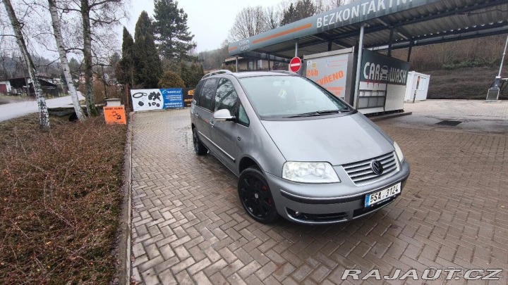 Volkswagen Sharan 1,9   tdi 96 kw rok 2004 2004