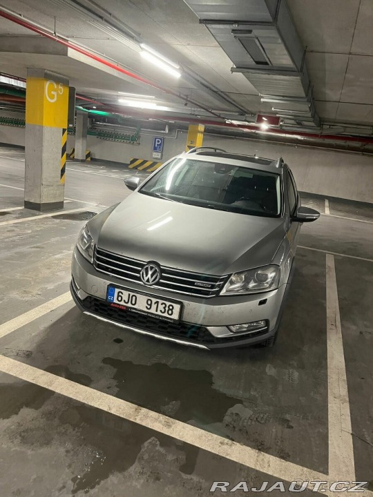 Volkswagen Passat 2,0   Alltrack 2013