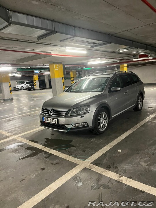 Volkswagen Passat 2,0   Alltrack 2013