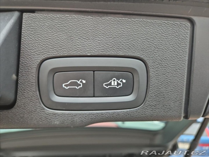 Volvo XC60 2,0 B4 AWD diesel Plus Da 2023