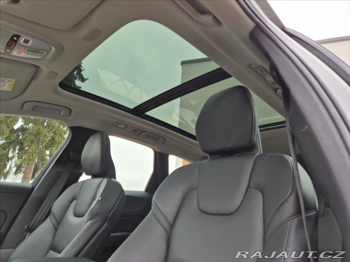 Volvo XC60 2,0 B4 AWD diesel Plus Da 2023