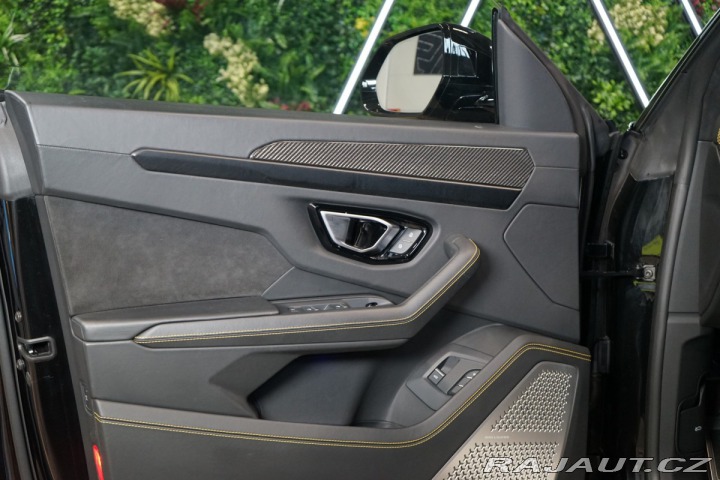 Lamborghini Urus B&O3D*HUD*VZDUCH*PANO 2021