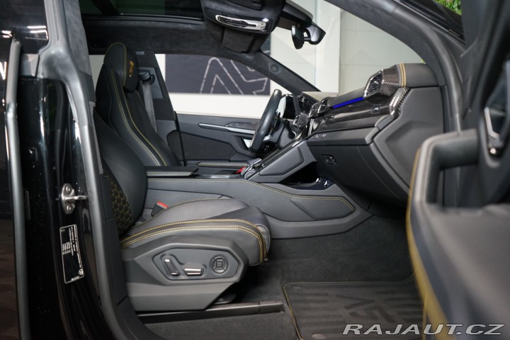 Lamborghini Urus B&O3D*HUD*VZDUCH*PANO 2021