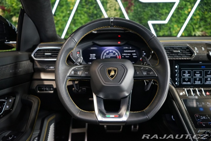 Lamborghini Urus B&O3D*HUD*VZDUCH*PANO 2021