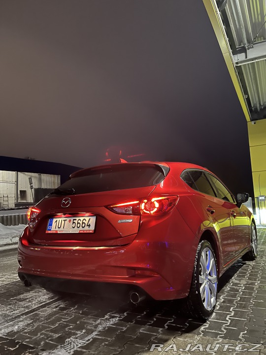 Mazda 3  2018