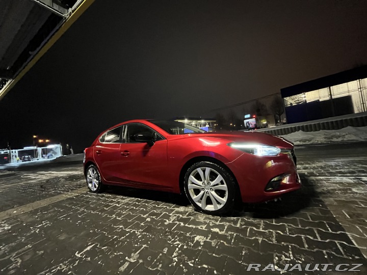 Mazda 3  2018