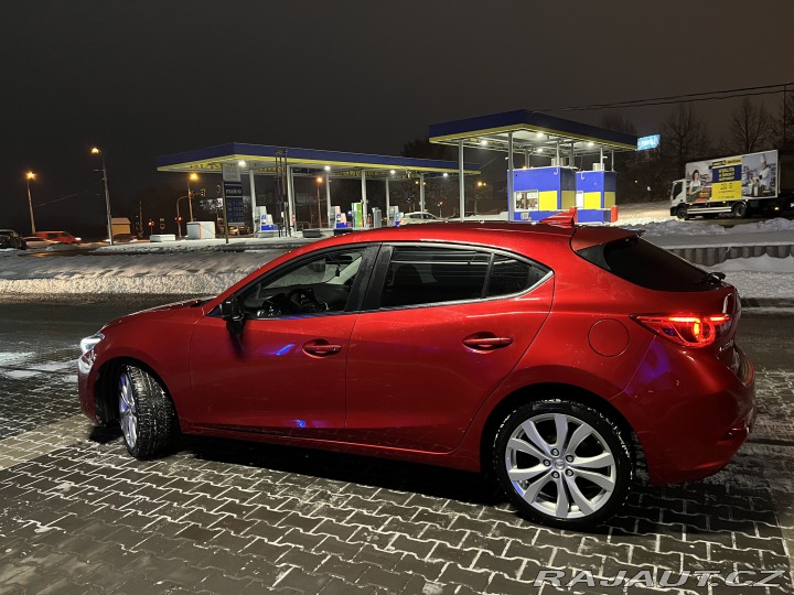 Mazda 3  2018