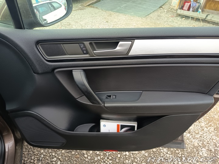 Volkswagen Touareg 3,0TDI 4Motion V6 1 maj 2011