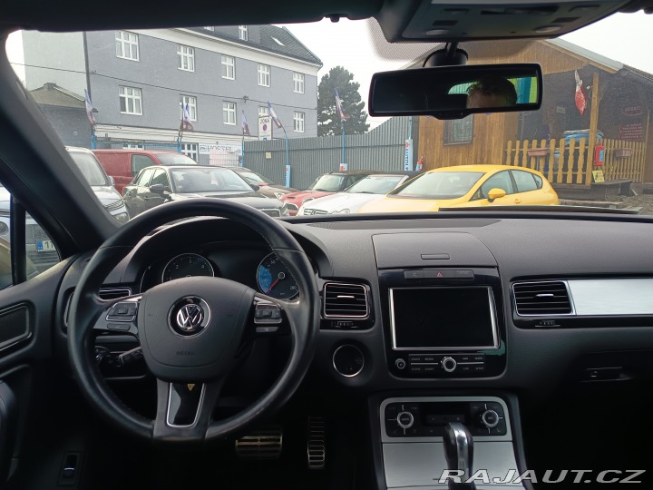 Volkswagen Touareg 3,0TDI 4Motion V6 1 maj 2011