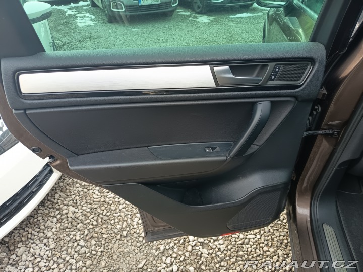 Volkswagen Touareg 3,0TDI 4Motion V6 1 maj 2011