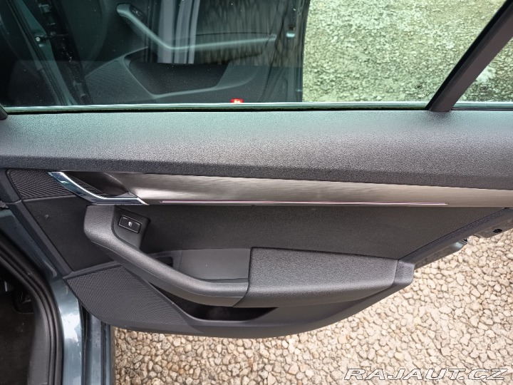 Škoda Octavia Combi 1,6TDI Style DSG 2020