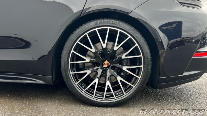 Porsche Panamera 4 E-Hybrid 2025