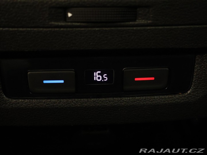 Volkswagen Touran 2,0 TDI 110kW DSG Comfort 2020