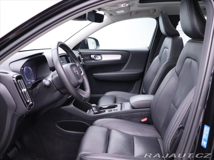 Volvo XC40 2,0 D4 AWD Panorama Tažné 2018