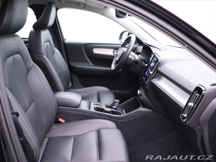 Volvo XC40 2,0 D4 AWD Panorama Tažné 2018