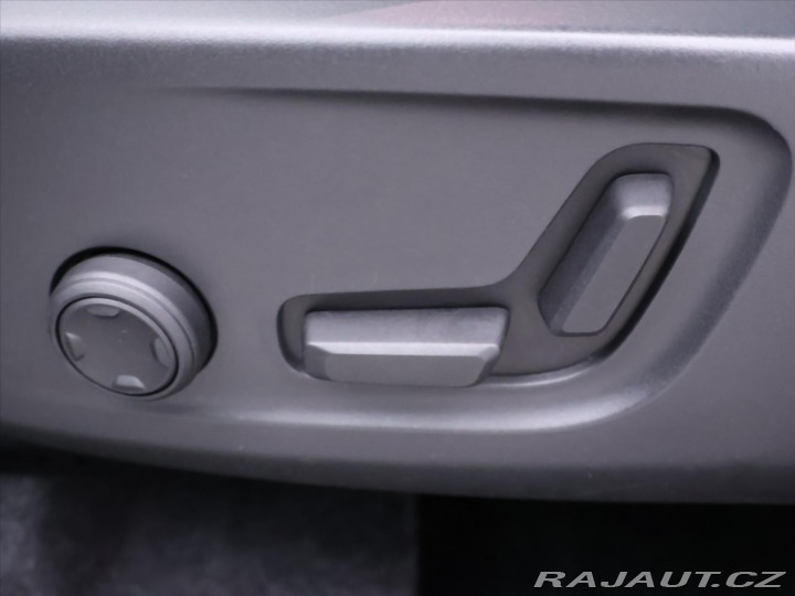 Volvo XC40 2,0 D4 AWD Panorama Tažné 2018