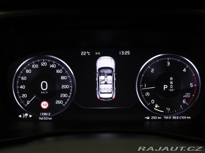 Volvo XC40 2,0 D4 AWD Panorama Tažné 2018